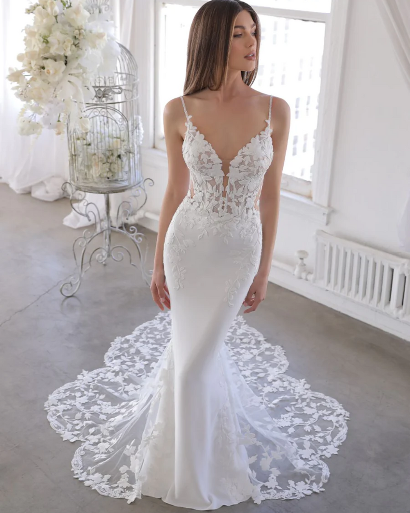Picking The Perfect Dress To Flatter A Petite Frame Elody Bride