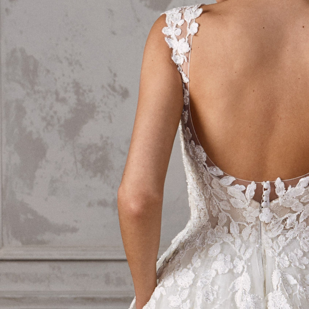Adapt Your Wedding Dress To Suit The Season