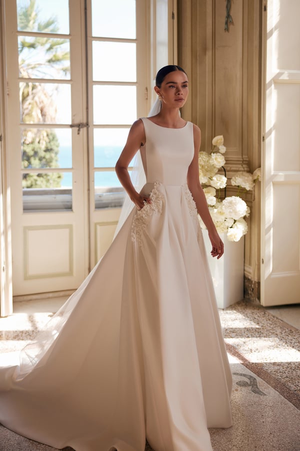Modest  Elody Bride